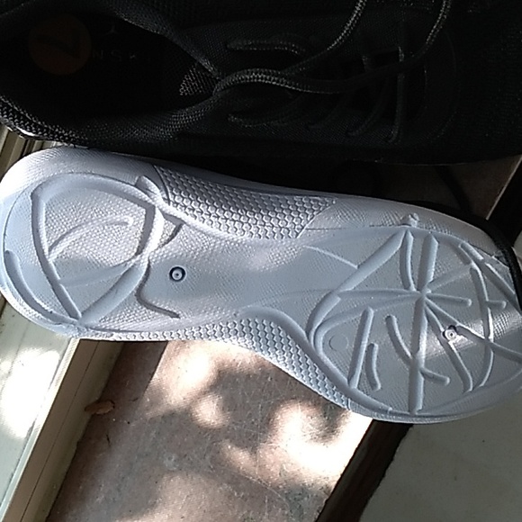 Danskin Ultra Light Cusion Comfort Sneakers 7 - Picture 8 of 16